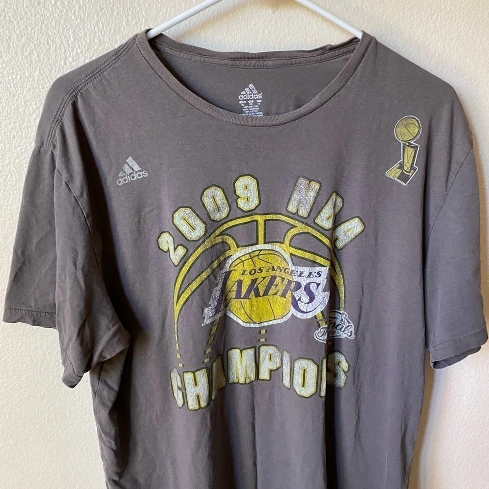 Adidas NBA 2009 LA Lakers Champions Tee Shirt Grey Size XL T-Shirt Vintage